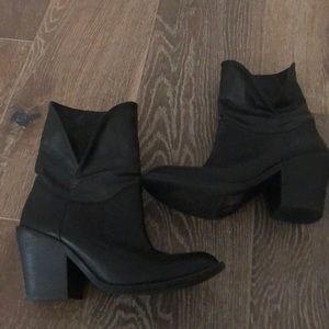 Lucky brand Ethan fold over boot